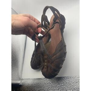 Skechers brown leather sport sandals t-strap metal accent Sz 7.5 women’s